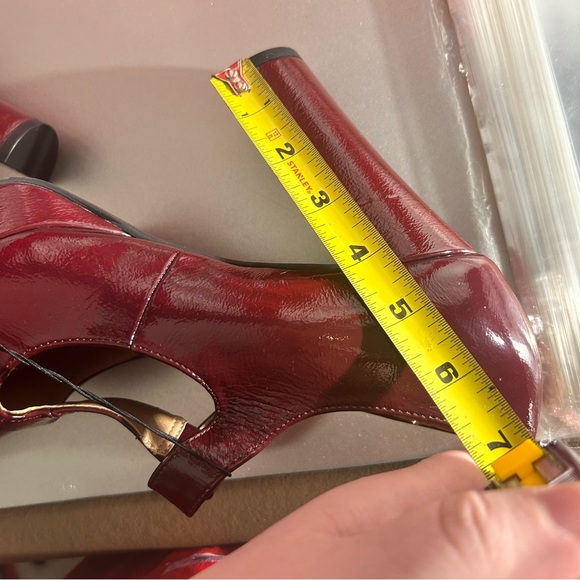 Torrid women’s 9.5 Elegant Burgundy Mary Jane Heels NWT - Picture 5 of 10